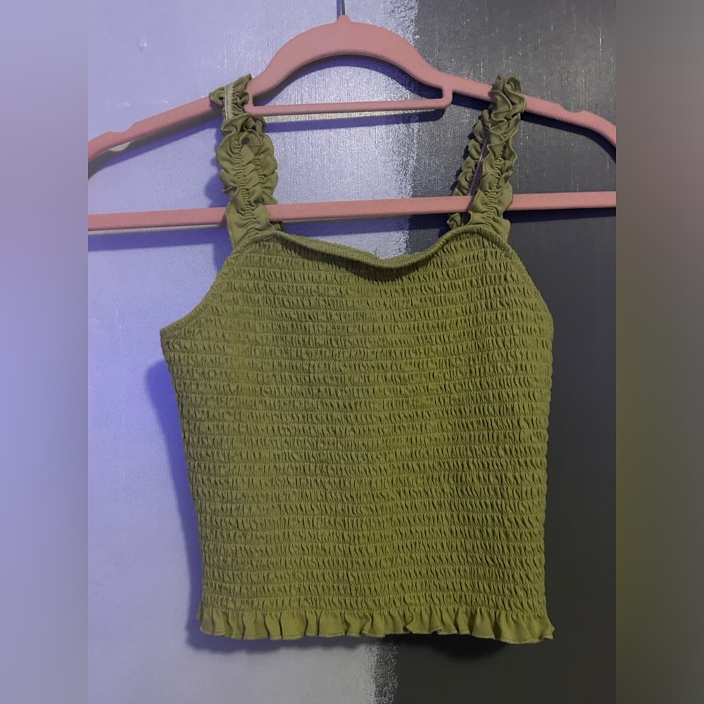 SO green crop tight fit tank; medium